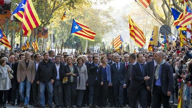 Katalonya, &#039;İspanya&#039;dan kopma yasası&#039;nı tanıttı