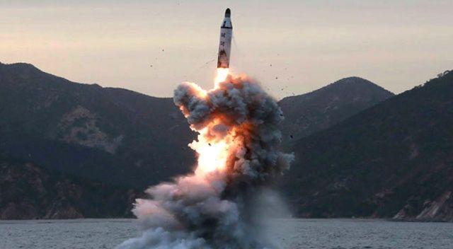 Kuzey Kore&#039;nin füze fırlatmasının ardından ülke alarma geçti