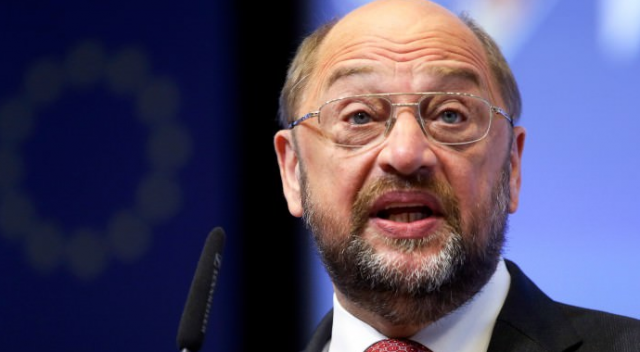 Martin Schulz&#039;tan Türkiye&#039;ye küstah tehdit!
