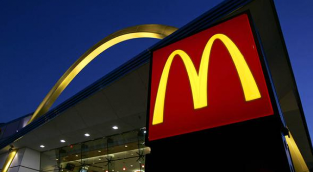 McDonald&#039;s o ülkede tüm restoranlarını kapattı