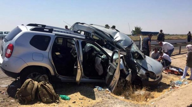 Şanlıurfa’da askerlerin bulunduğu araç kaza yaptı: 2 ölü 7 yaralı