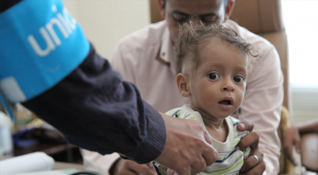 UNICEF, Yemen&#039;e 17 ton aşı gönderdi