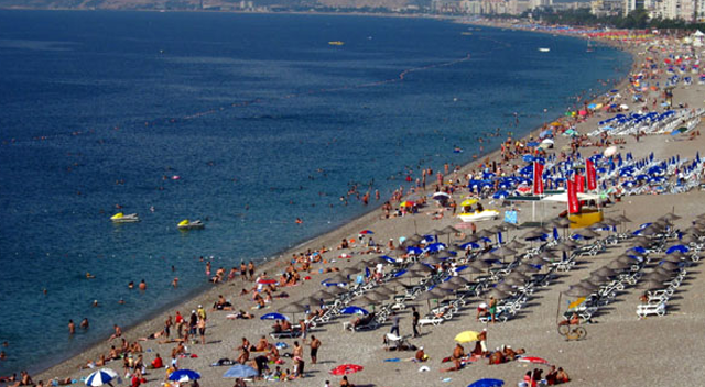 Antalya 8 milyon turiste koşuyor
