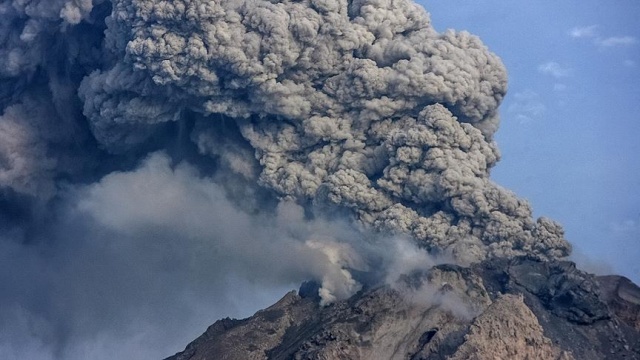Bali&#039;de yanardağ alarmı ikinci düzeye çıkarıldı