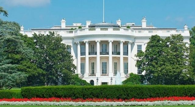 Beyaz Saray&#039;da şüpheli paket alarmı!