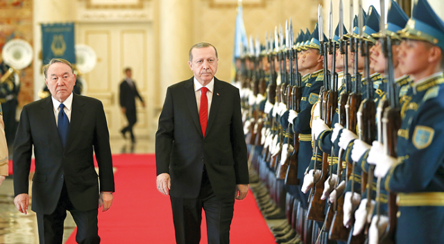Erdoğan: El birliği ile FETÖ çetesini yok edeceğiz