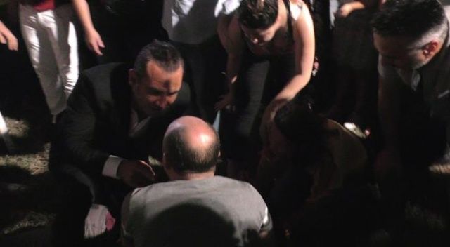 Ferhat Göçer, konserde rahatsızlanan hayranına müdahale etti