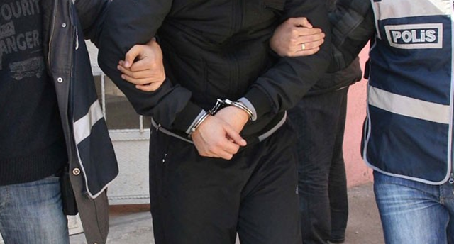 İhraç edilen polis FETÖ&#039;den tutuklandı