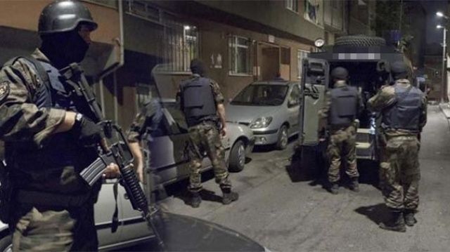 İstanbul’da 20 ayrı noktaya polis baskını! Çok sayıda gözaltı