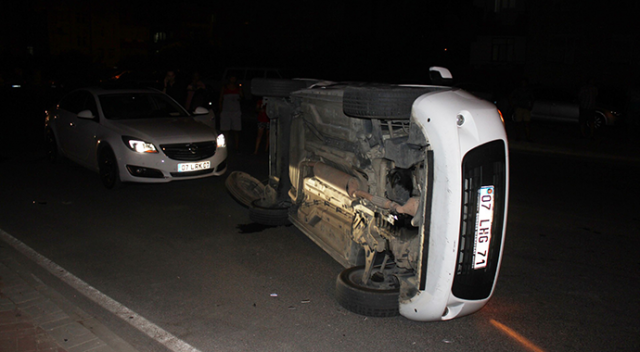Manavgat&#039;ta kaza: 2 yaralı