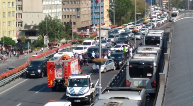 Mecidiyeköy&#039;de trafik kazası: 1&#039;i ağır 5 yaralı
