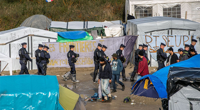 Paris&#039;te 3 sığınmacı merkezi kurulacak