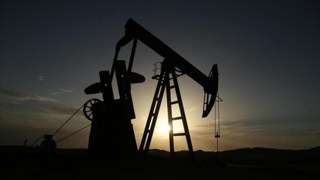 ABD&#039;nin ticari ham petrol stokları azalıyor