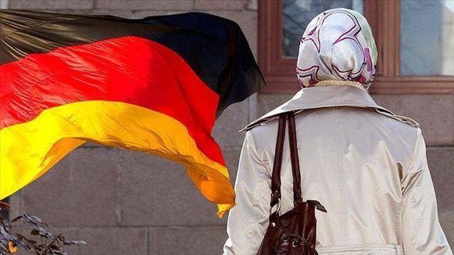Almanya&#039;da başörtülü öğrenciye ayrımcılık iddiası