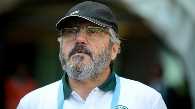 Atiker Konyaspor, teknik direktör Akçay ile yollarını ayırdı