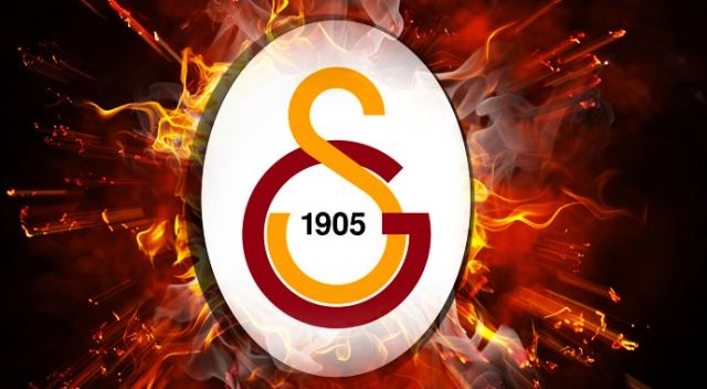Galatasaray futbolcusu, yönetimi ve taraftarıyla kenetlendi