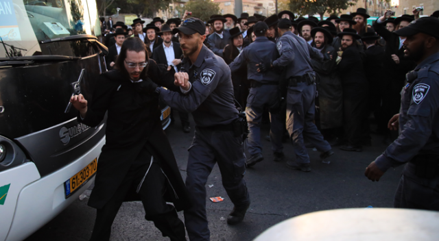 İsrail&#039;de Yahudiler&#039;den askerlik karşıtı gösteri: 11 gözaltı