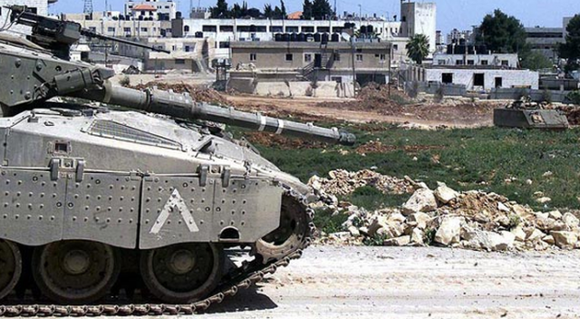 İsrail tankları Gazze&#039;yi vurdu