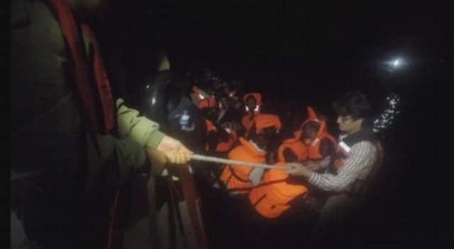 İzmir’den 53 kaçak göçmen yakalandı
