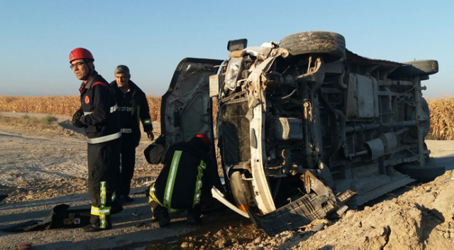 Karaman’da işçi minibüsü devrildi: 14 yaralı