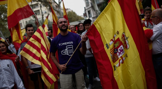 Katalonya&#039;da referandum karşıtı gösteri