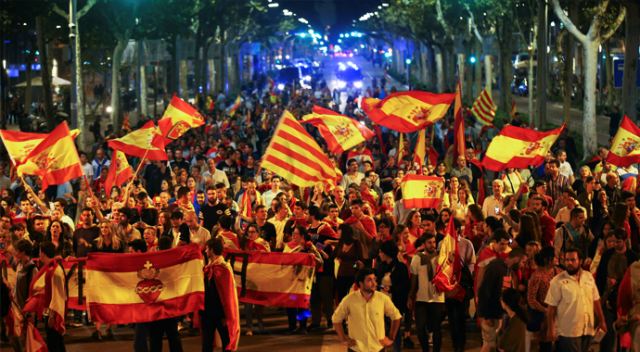 Katalonya yerel hükûmeti feshedildi