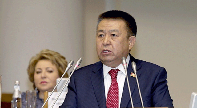 Kırgızistan Meclis Başkanı Tursunbekov istifa etti