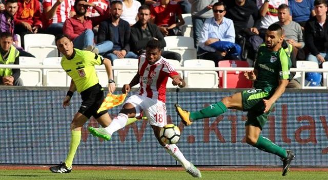 Sivasspor - Bursaspor maçı golsüz bitti