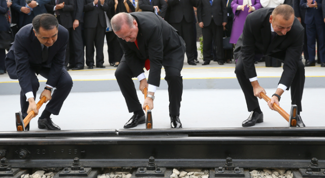 Tarihî gün! Bakü-Tiflis-Kars Demiryolu açıldı