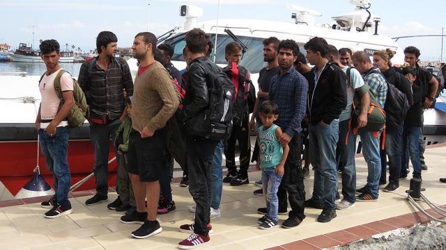 Yunanistan yaklaşık 14 bin göçmeni iade etti