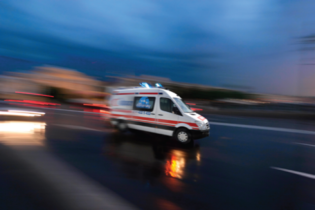 Zonguldak&#039;ta hasta taşıyan ambulans kaza yaptı