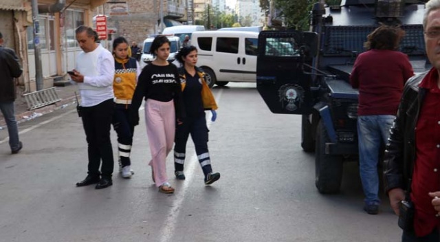 Adana&#039;daki rehine krizinde bir polis yaralandı
