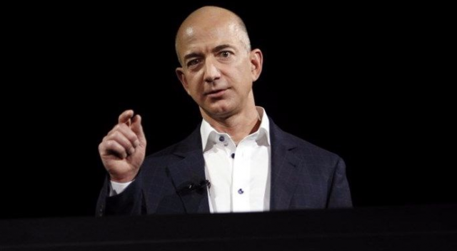 Amazon&#039;un patronu Jeff Bezos, dünyayı kurtarmanın yolunu açıkladı