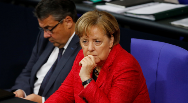 Merkel&#039;in erken seçim düşüncesi değişti