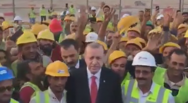 Erdoğan, Kuveyt&#039;te tezahüratlarla karşılandı