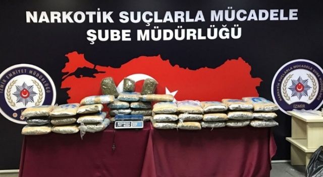 İzmir’de zehir tacirlerine ardı ardına baskın: 78 gözaltı
