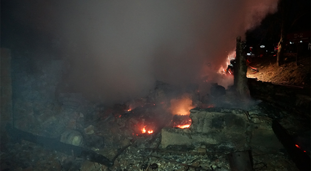 Kastamonu’da iki ev yandı: 5 kişi kayıp