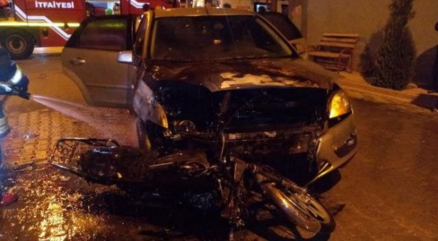 Konya&#039;da otomobil ve motosiklet çarpıştı: 4 yaralı