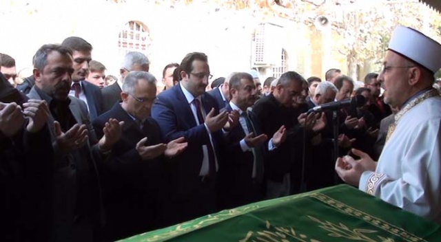 Naci Ağbal amcasının cenaze törenine katıldı