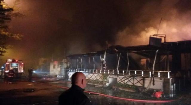 Poyrazköy&#039;de restoran yangını