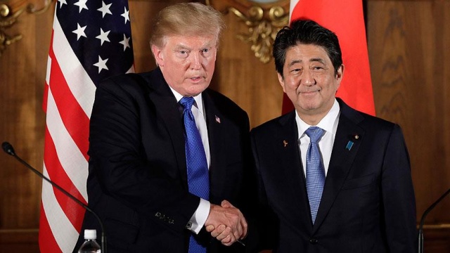 Trump, Japonya Başbakanı Abe ile görüştü
