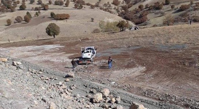 Tunceli&#039;deki kazada uzman çavuş öldü, eşi ve çocukları yaralandı