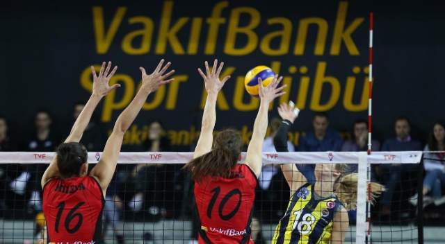 VakıfBank, Fenerbahçe’yi 3-1 mağlup etti