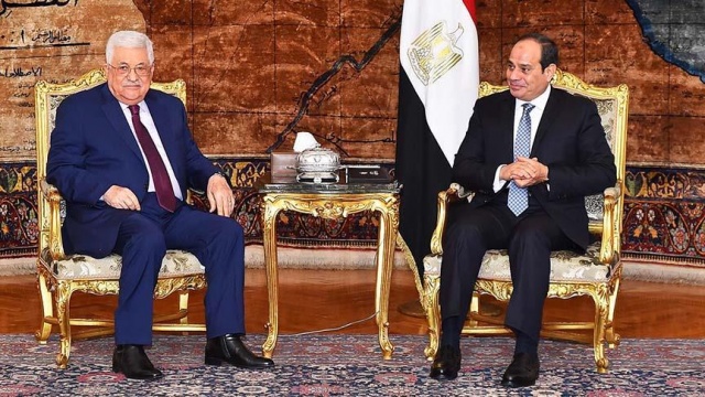 Abbas ile Sisi &#039;Filistin uzlaşısı&#039;nı konuştu
