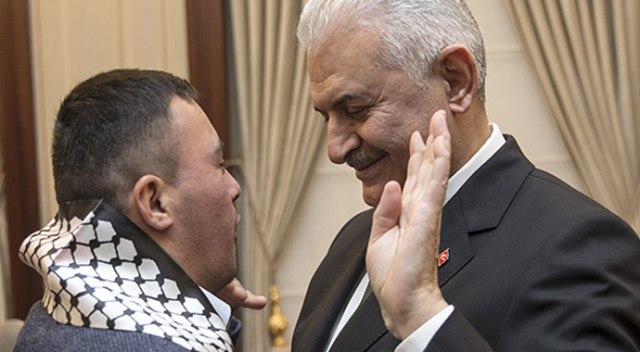 Başbakan Yıldırım, down sendromlu Filistinli genci kabul etti