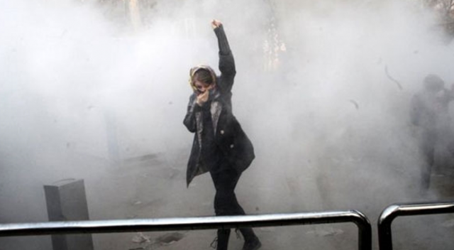 İran karıştı! Sosyal medyaya yasak geldi