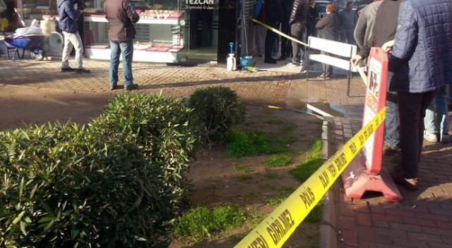 İzmir&#039;de kuyumcuya saldırı