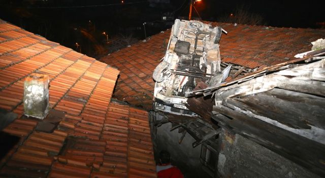 Kamyonet 80 metre uçurumdan evin çatısına uçtu