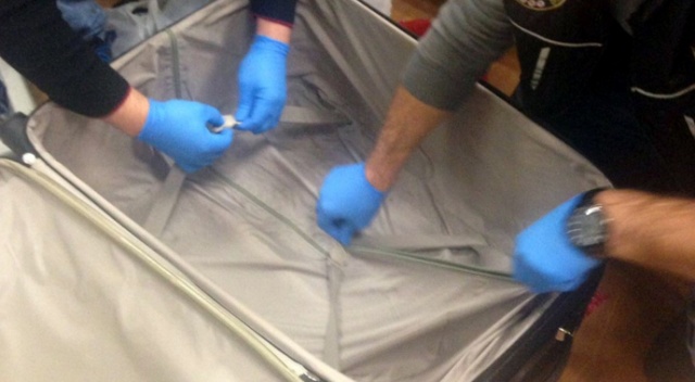 Lübnanlı yolcunun valizinden kokain çıktı