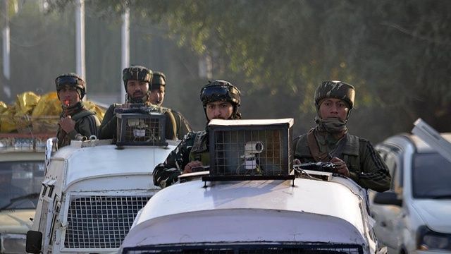 Pakistan-Hindistan sınırında çatışma: 3 Pakistan askeri hayatını kaybetti
